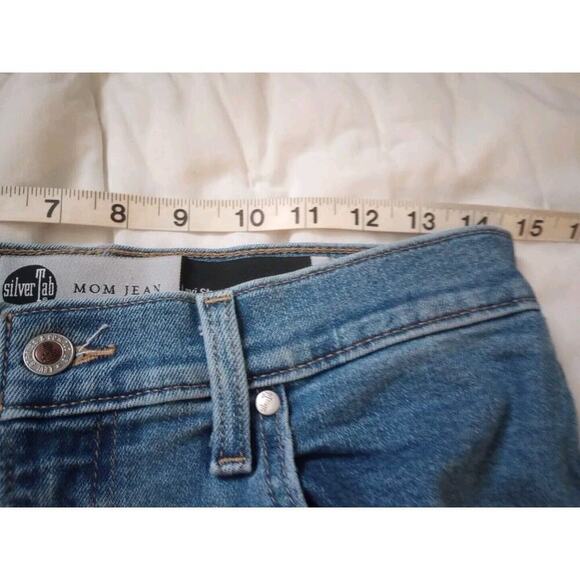 Levi’s Silver Tab Mom Jeans 29X27 High Waist Tapered 90’s Old School Distressed - Picture 5 of 9